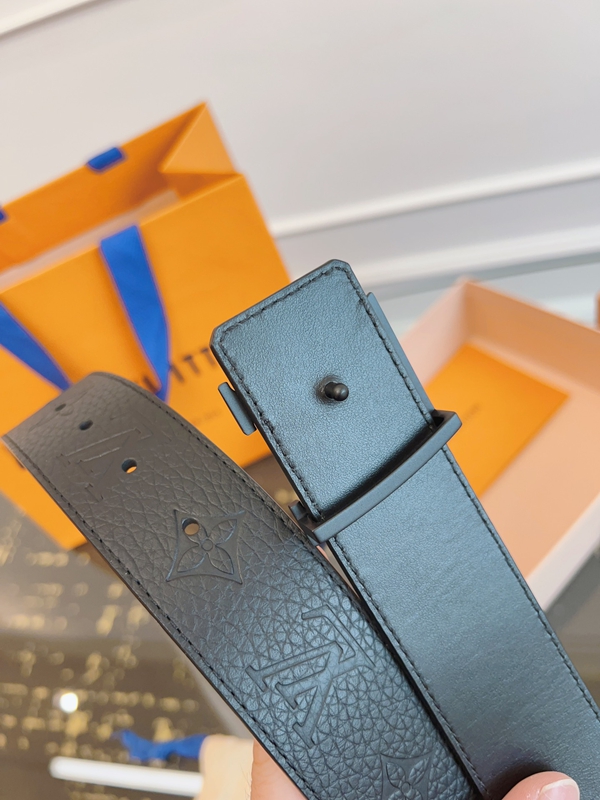 ルイヴィトンベルト素材ディテール